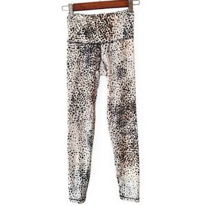 Strut Your Stuff‎ Leopard leggings size small
